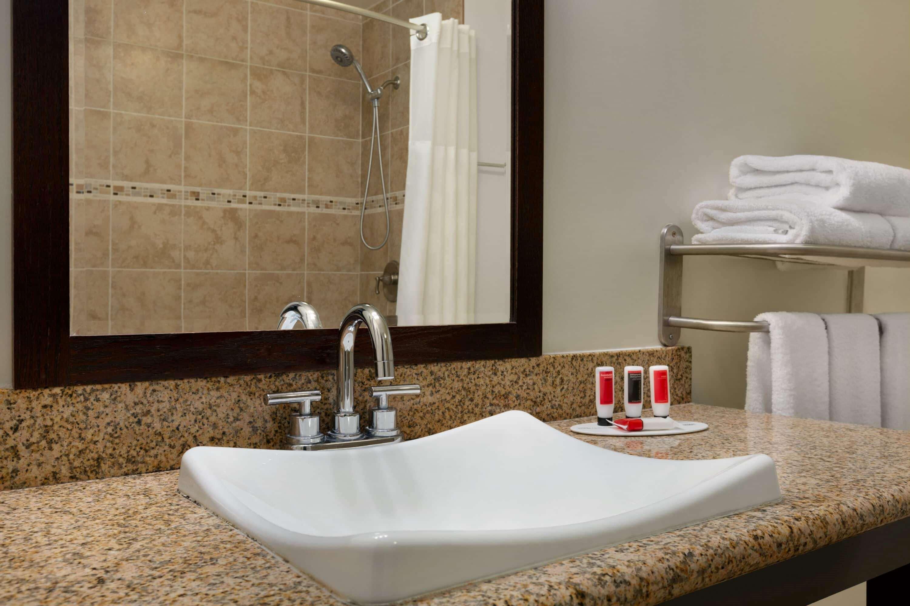 Ramada By Wyndham Oakland Downtown City Center Eksteriør bilde