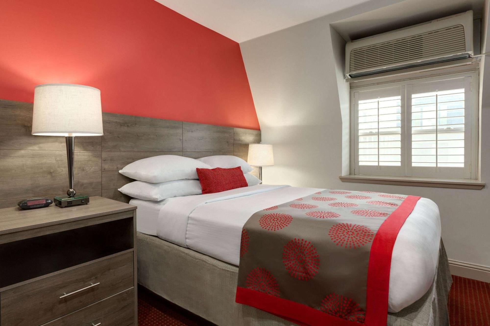 Ramada By Wyndham Oakland Downtown City Center Eksteriør bilde