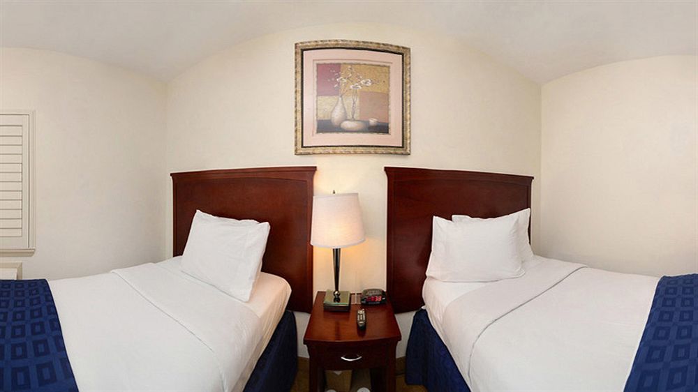 Ramada By Wyndham Oakland Downtown City Center Eksteriør bilde